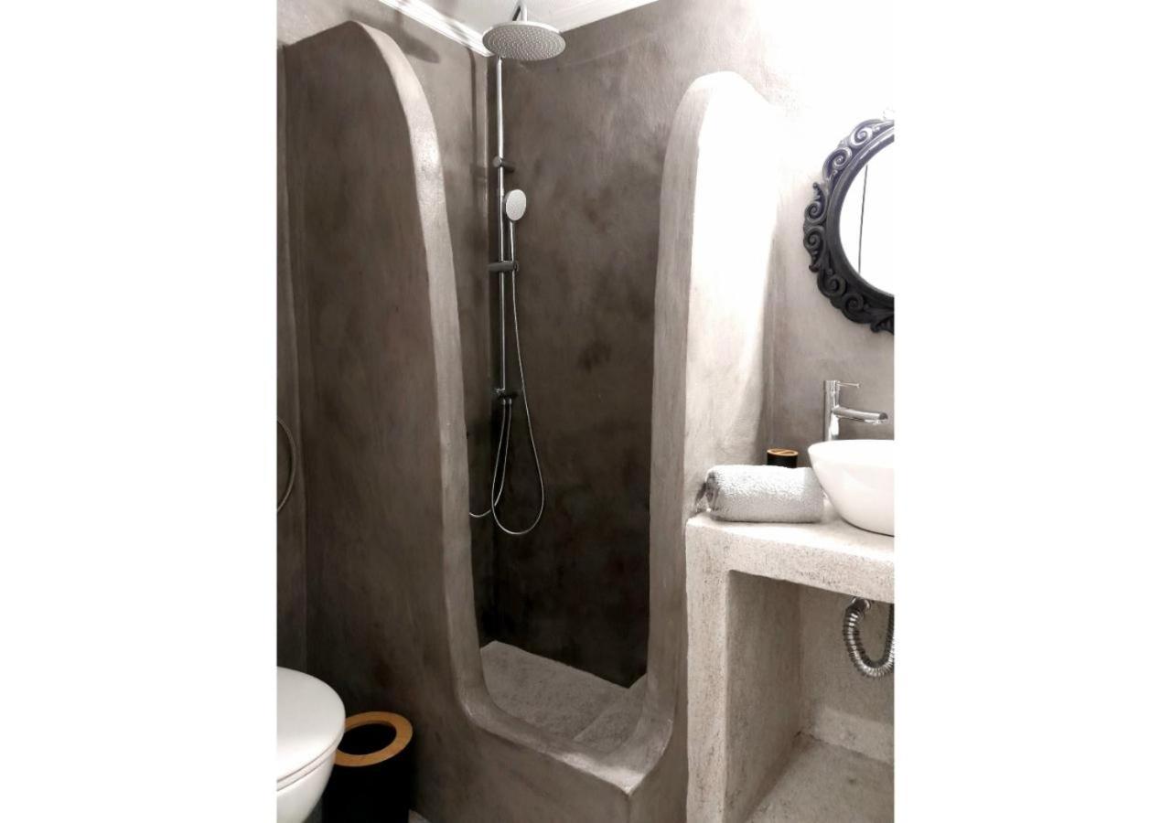 Overhill Apartments Adamas מראה חיצוני תמונה