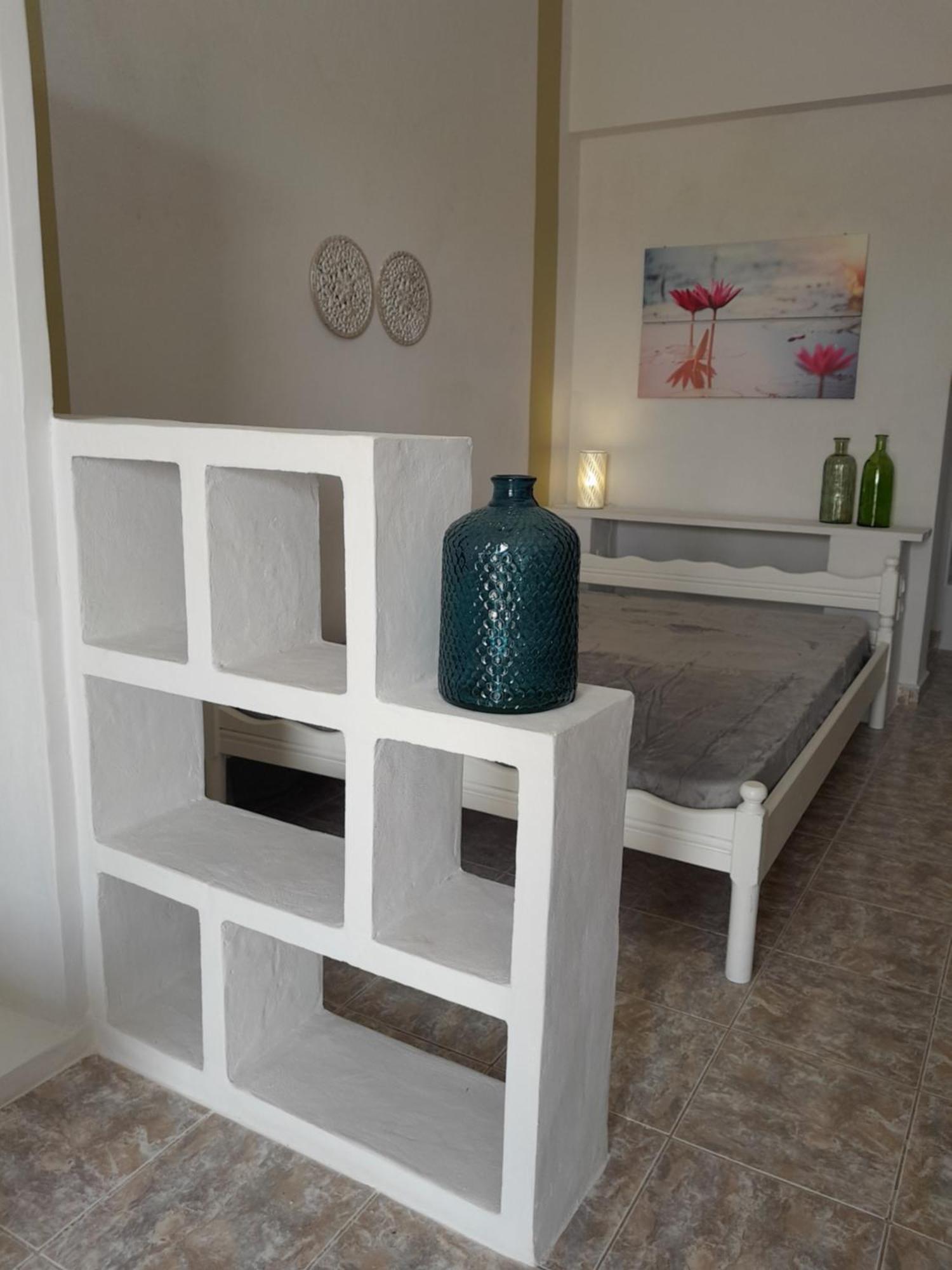 Overhill Apartments Adamas מראה חיצוני תמונה