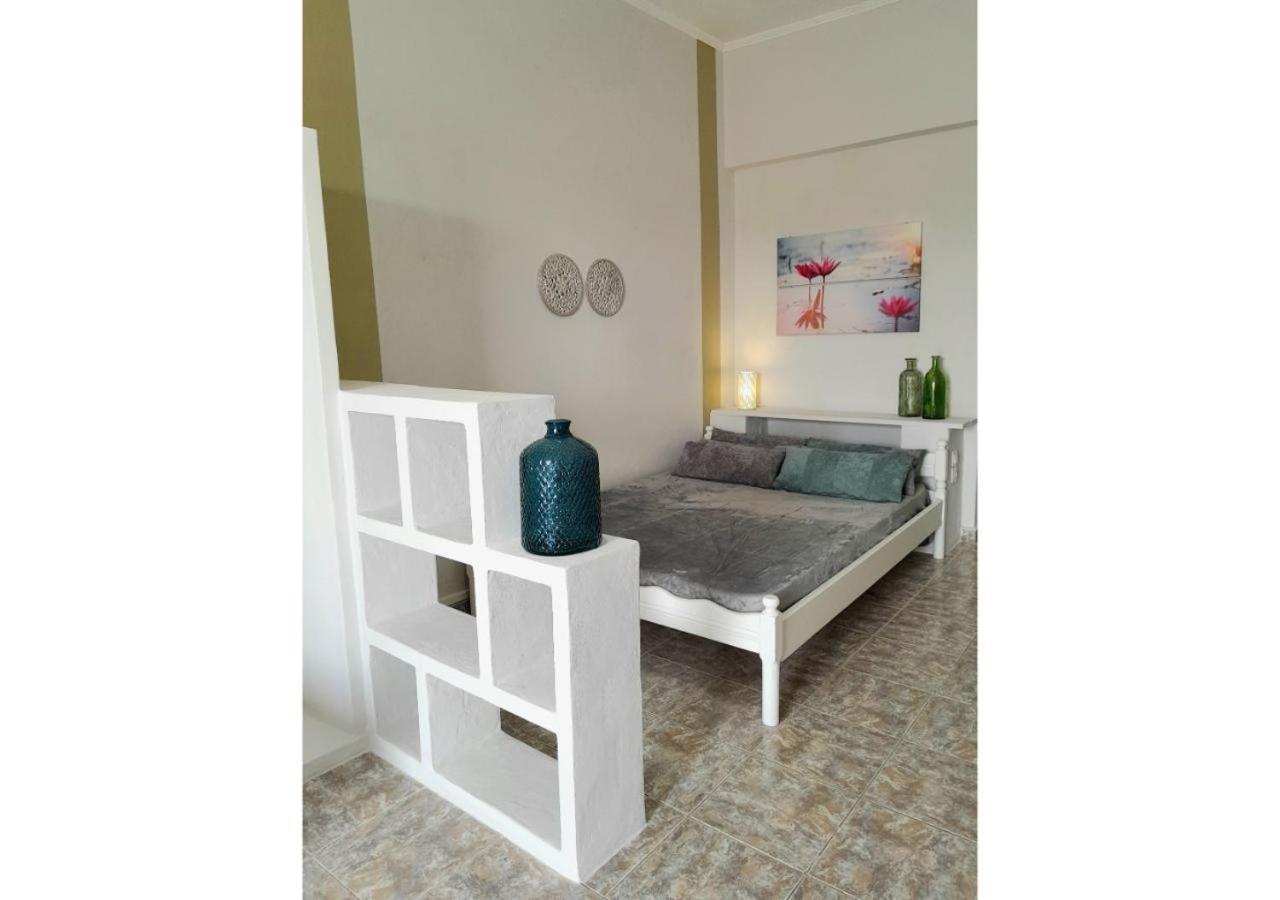 Overhill Apartments Adamas מראה חיצוני תמונה
